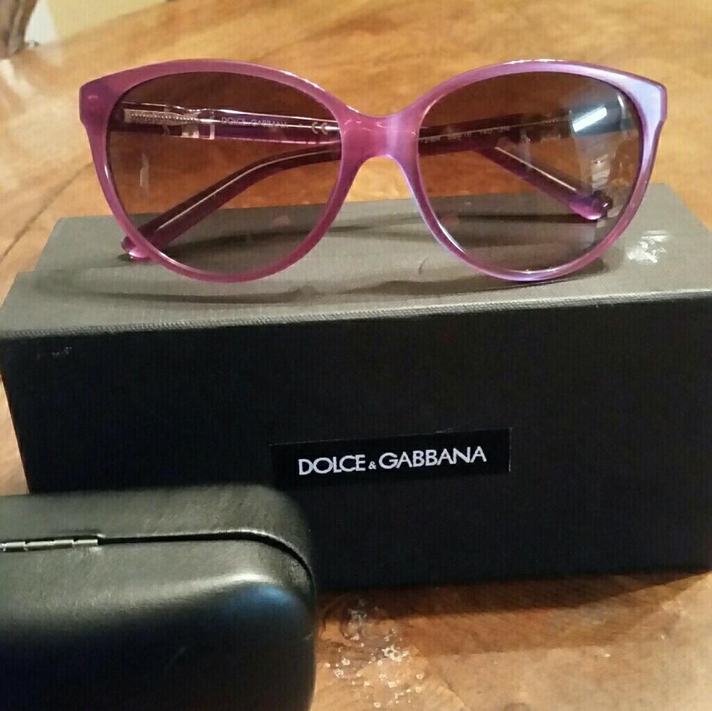 NWOT Dolce & Gabbana Purple Gold Round Meduim Large Sunglasses